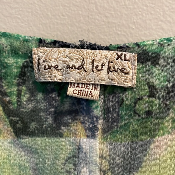 Live and Let Live lightweight top - Picture 2 of 4